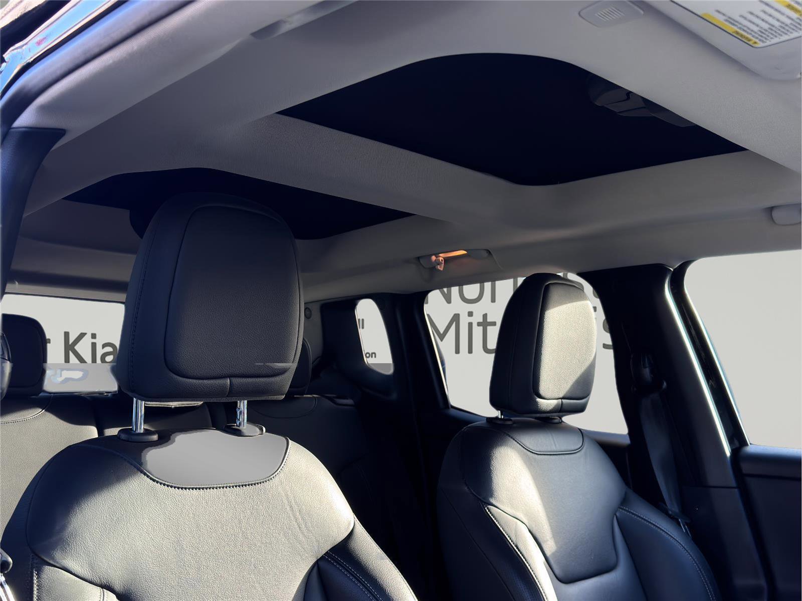 Used 2019 Jeep Renegade Limited w/ UConnect 8.4 Nav Group image 28