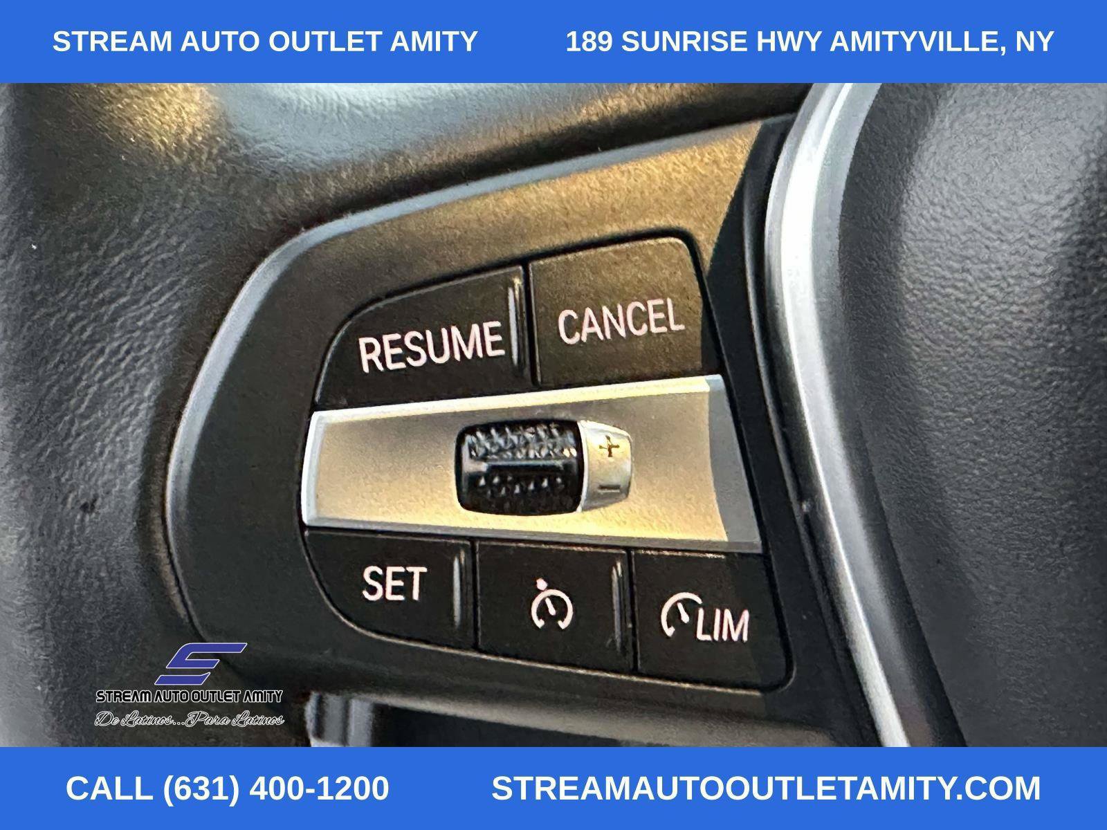 Used 2024 BMW 330i xDrive Sedan w/ Premium Package AWD/4WD image 25