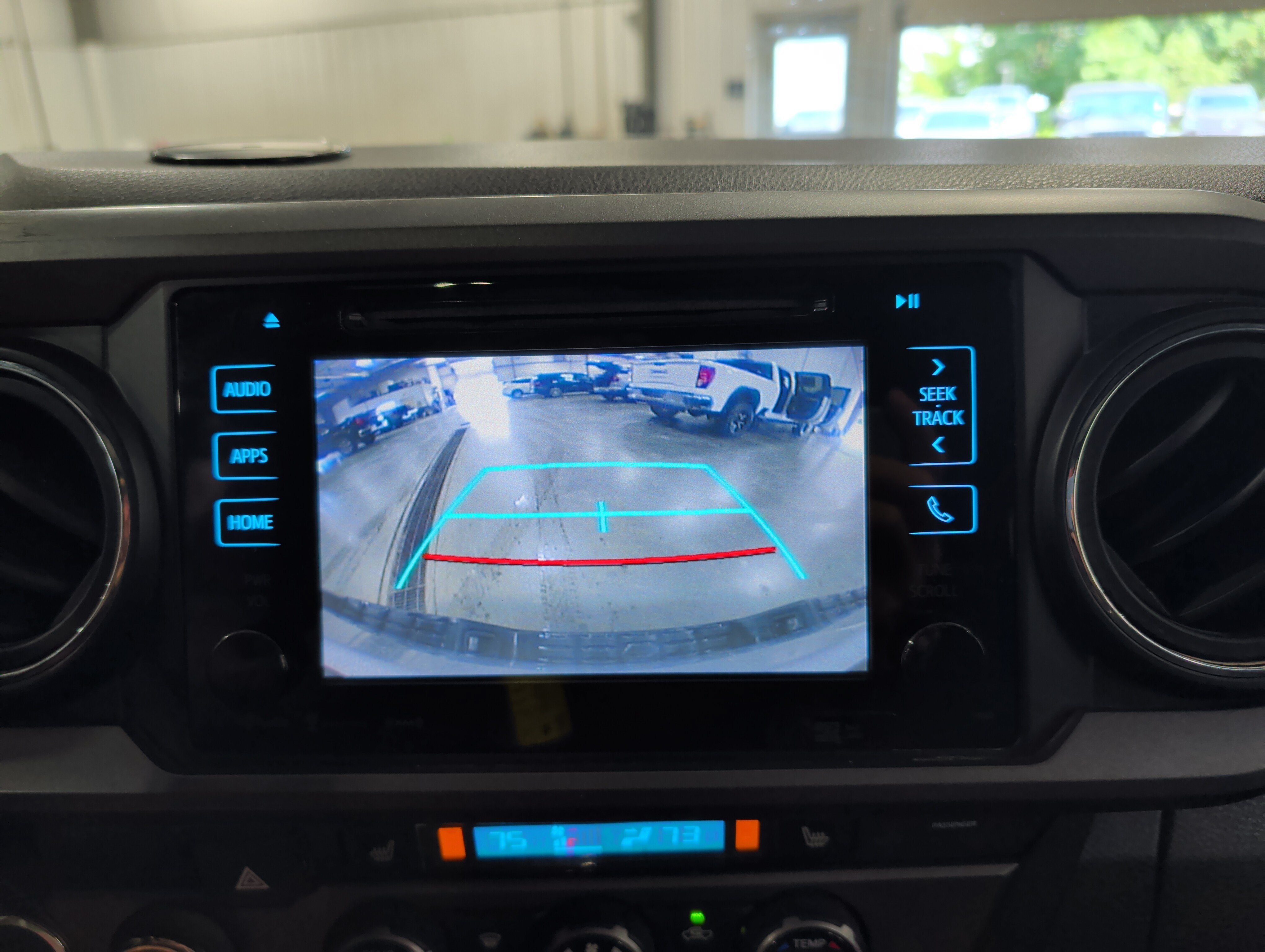 Used 2016 Toyota Tacoma TRD Sport w/ Premium & Technology Package AWD/4WD image 12