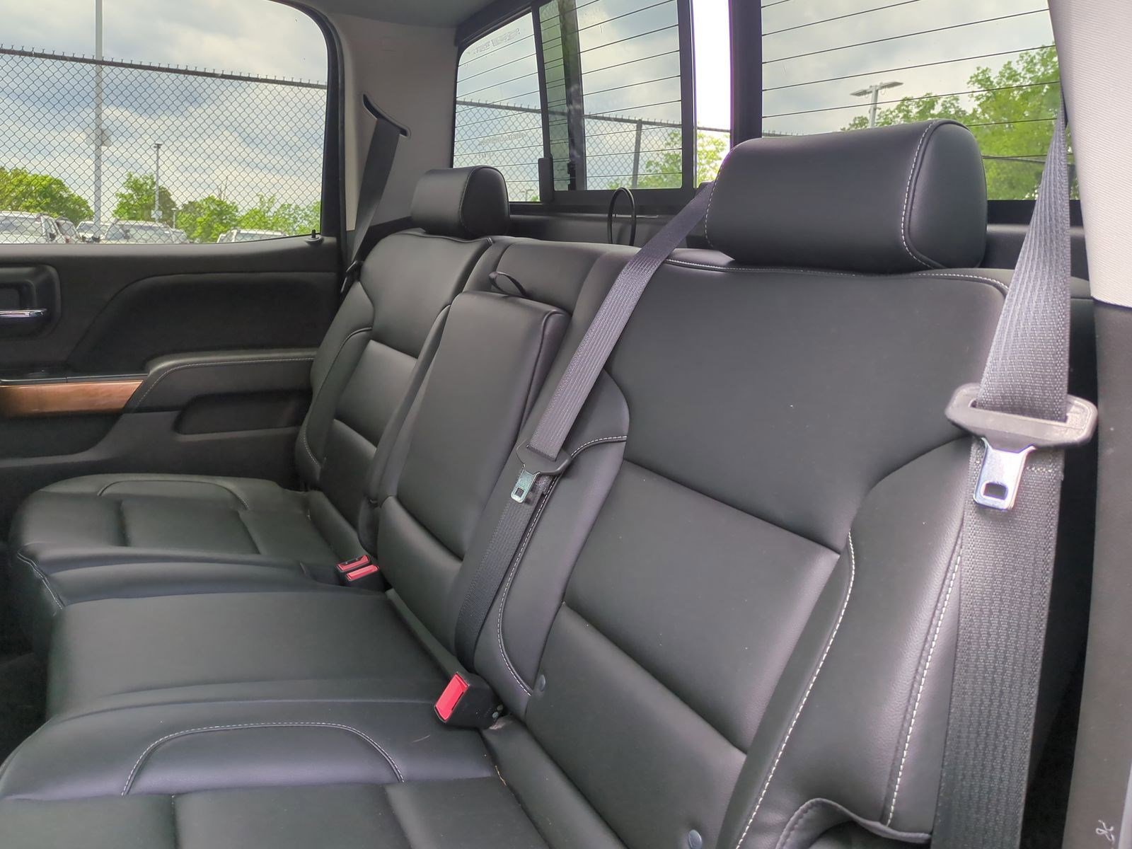 Used 2018 Chevrolet Silverado 1500 LTZ w/ Sport Package AWD/4WD image 31