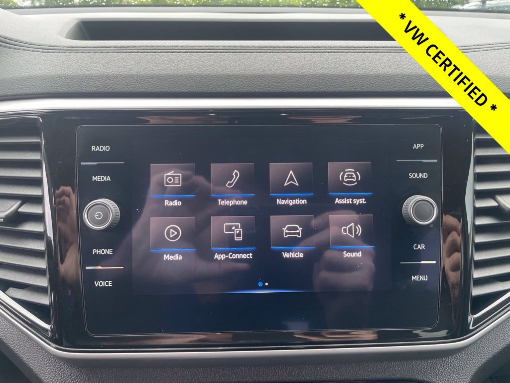 Certified 2022 Volkswagen Atlas Cross Sport SE w/ Panoramic Sunroof Package AWD/4WD image 24