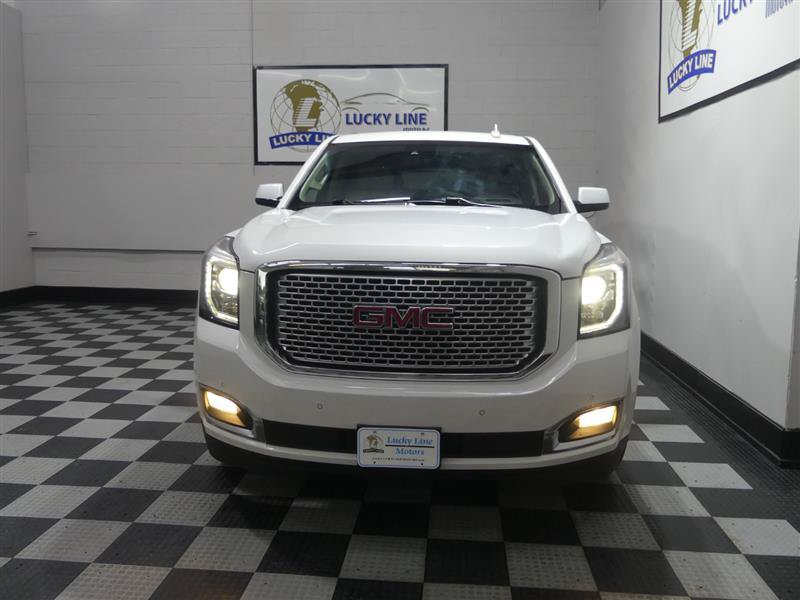 Used 2017 GMC Yukon Denali AWD/4WD image 2