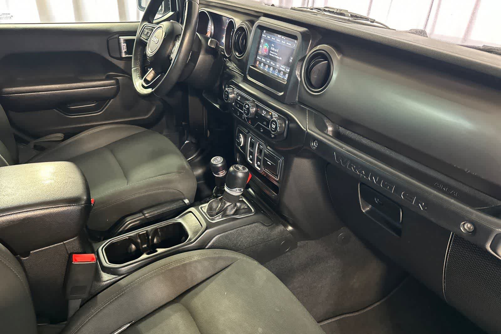 Used 2018 Jeep Wrangler Sport AWD/4WD image 18