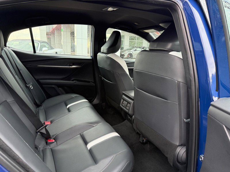 Certified 2025 Toyota Camry SE image 11