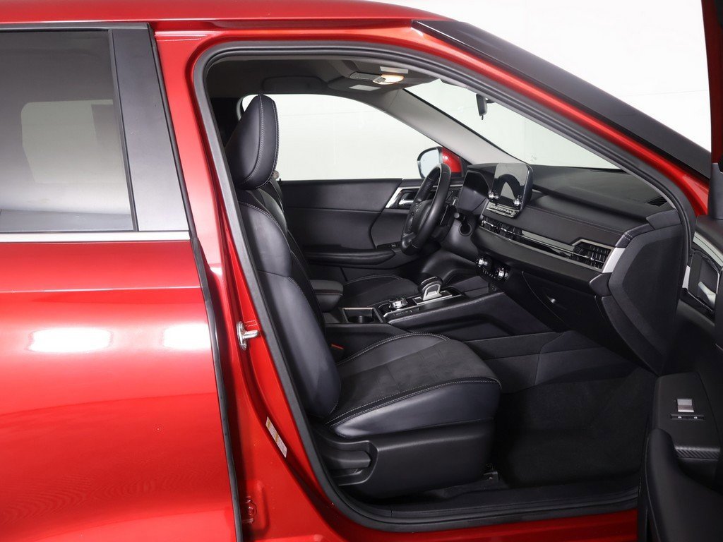 Used 2024 Mitsubishi Outlander SE image 29