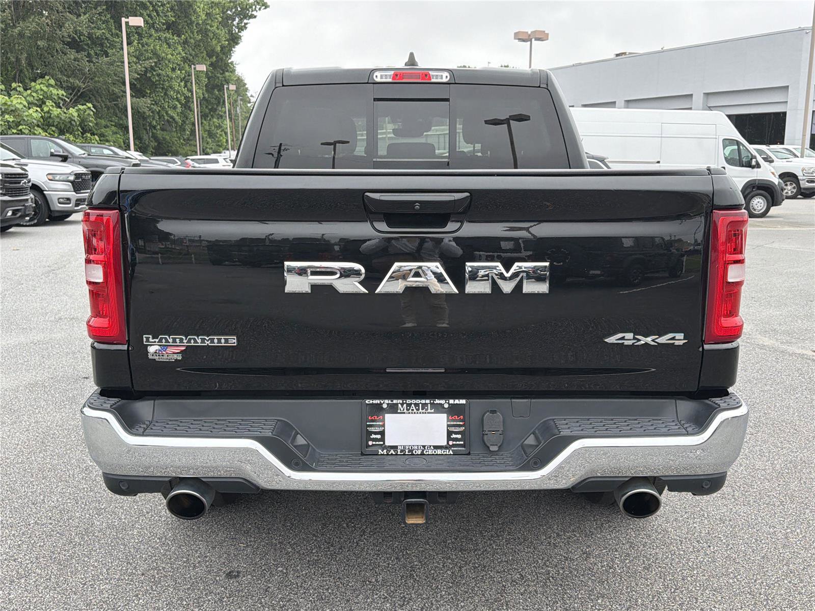 Used 2025 RAM 1500 Laramie AWD/4WD image 6