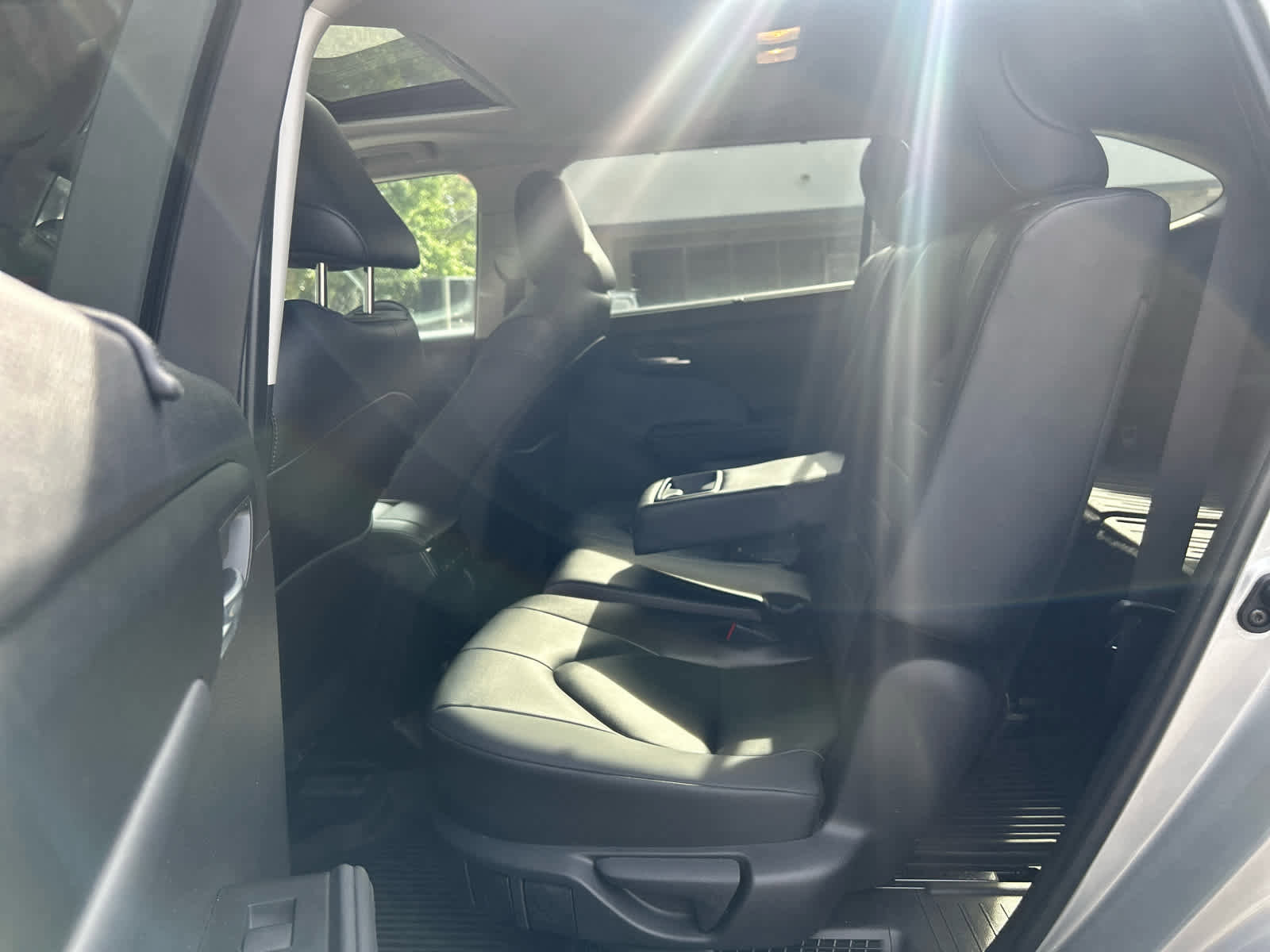 Used 2025 Toyota Highlander XLE image 9