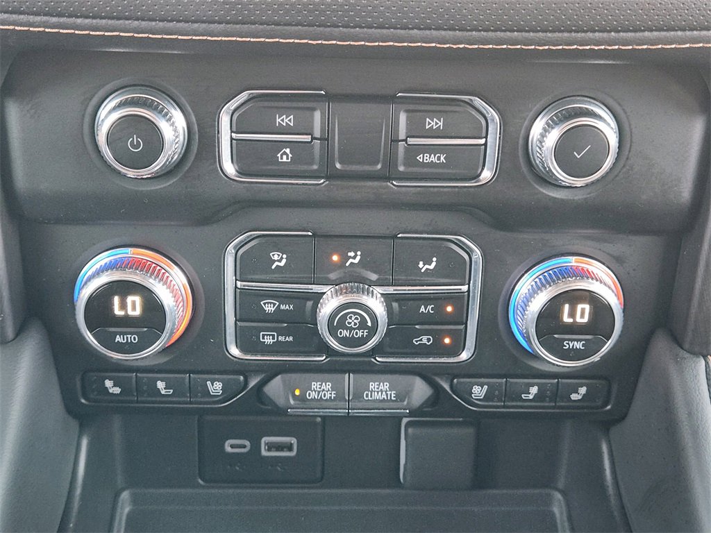Used 2024 GMC Yukon XL AT4 w/ Technology Package image 20