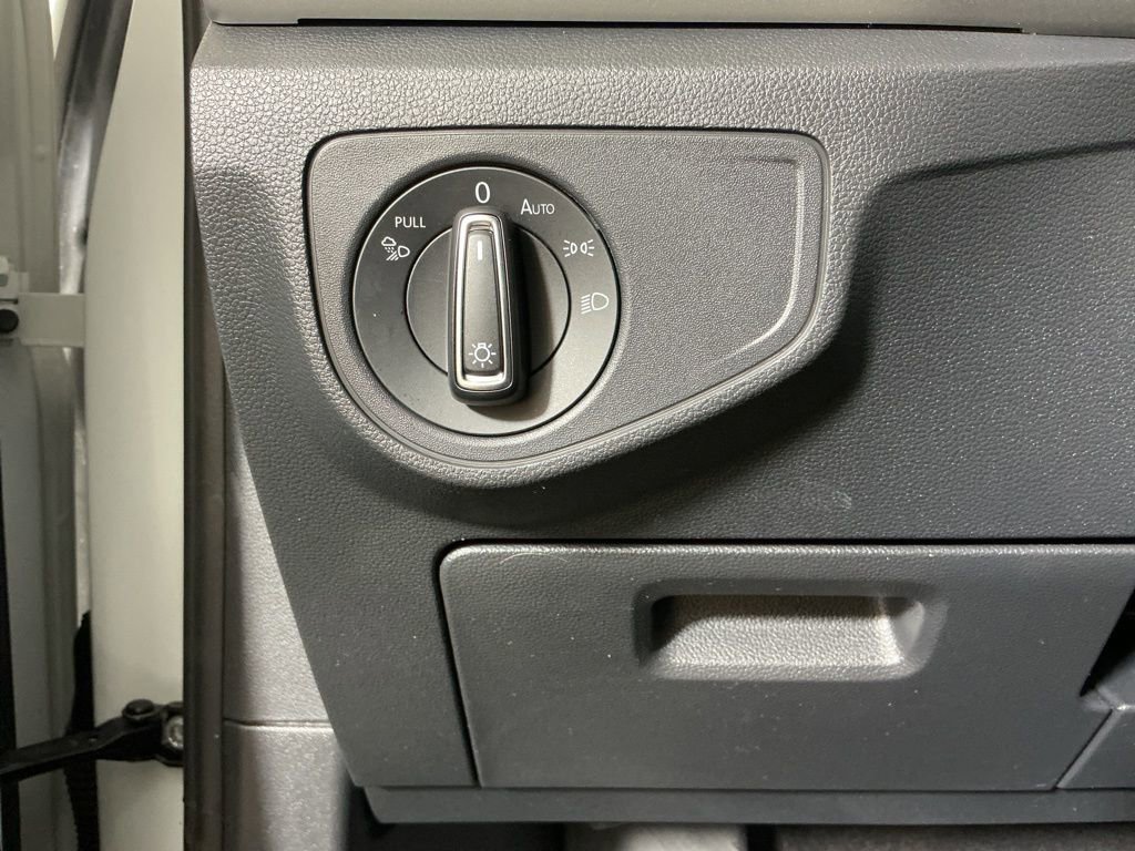 Used 2023 Volkswagen Atlas Cross Sport SE image 18