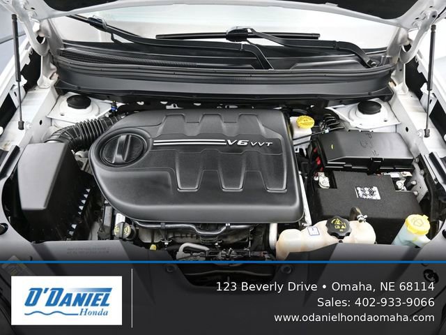 Used 2019 Jeep Cherokee Trailhawk w/ Cold Weather Group AWD/4WD image 43