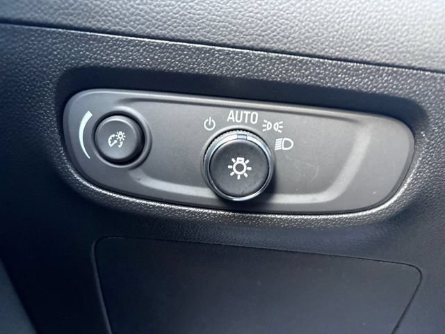 Used 2025 Buick Encore GX Preferred AWD/4WD image 10