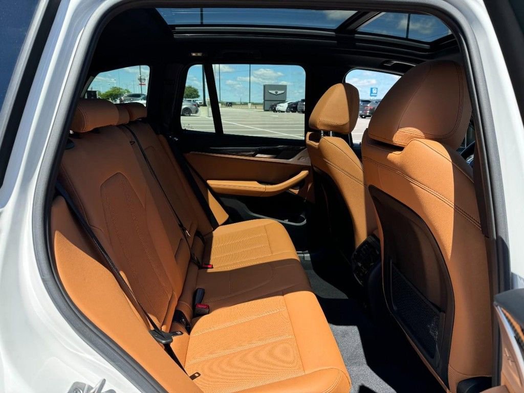 Used 2024 BMW X3 M40i w/ Premium Package image 9
