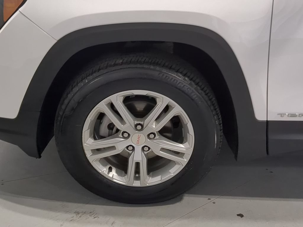 Used 2023 GMC Terrain SLE w/ Driver Convenience Package AWD/4WD image 17