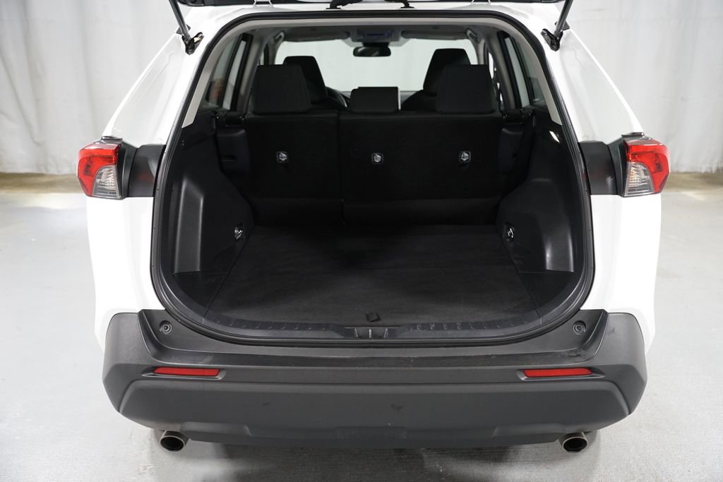 Certified 2025 Toyota RAV4 LE image 32