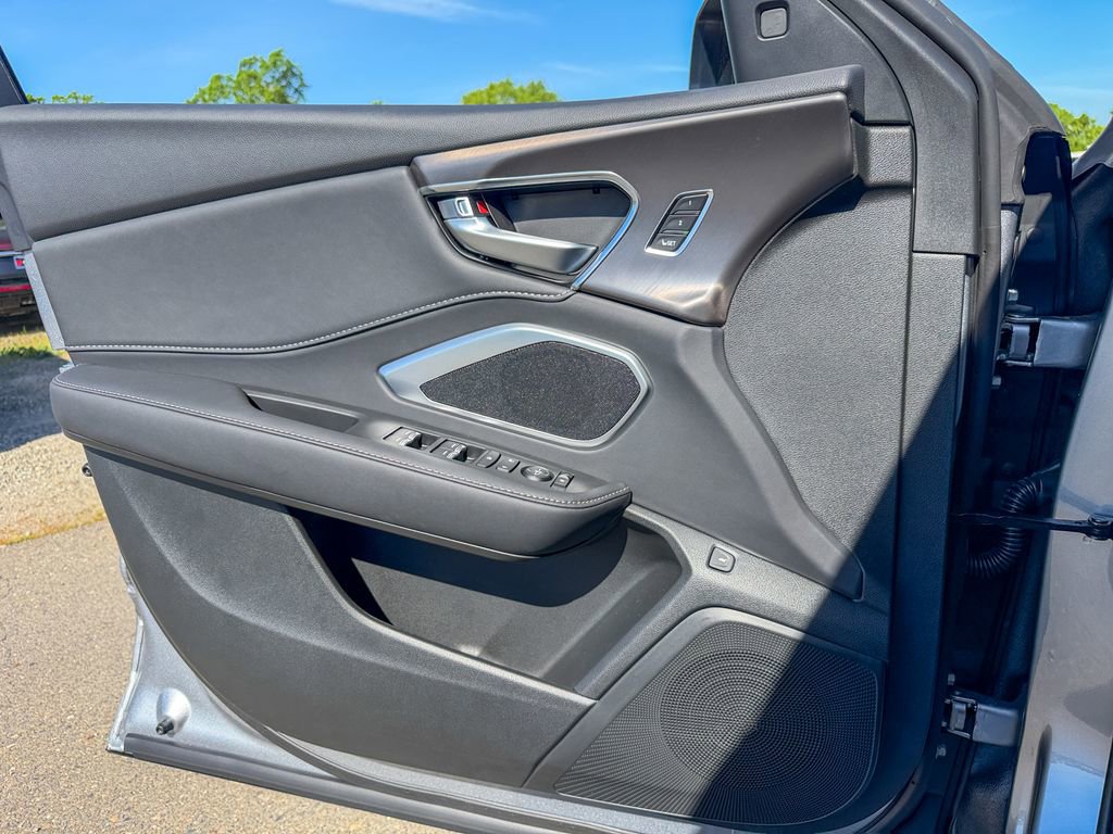 New 2026 Acura RDX SH-AWD image 13