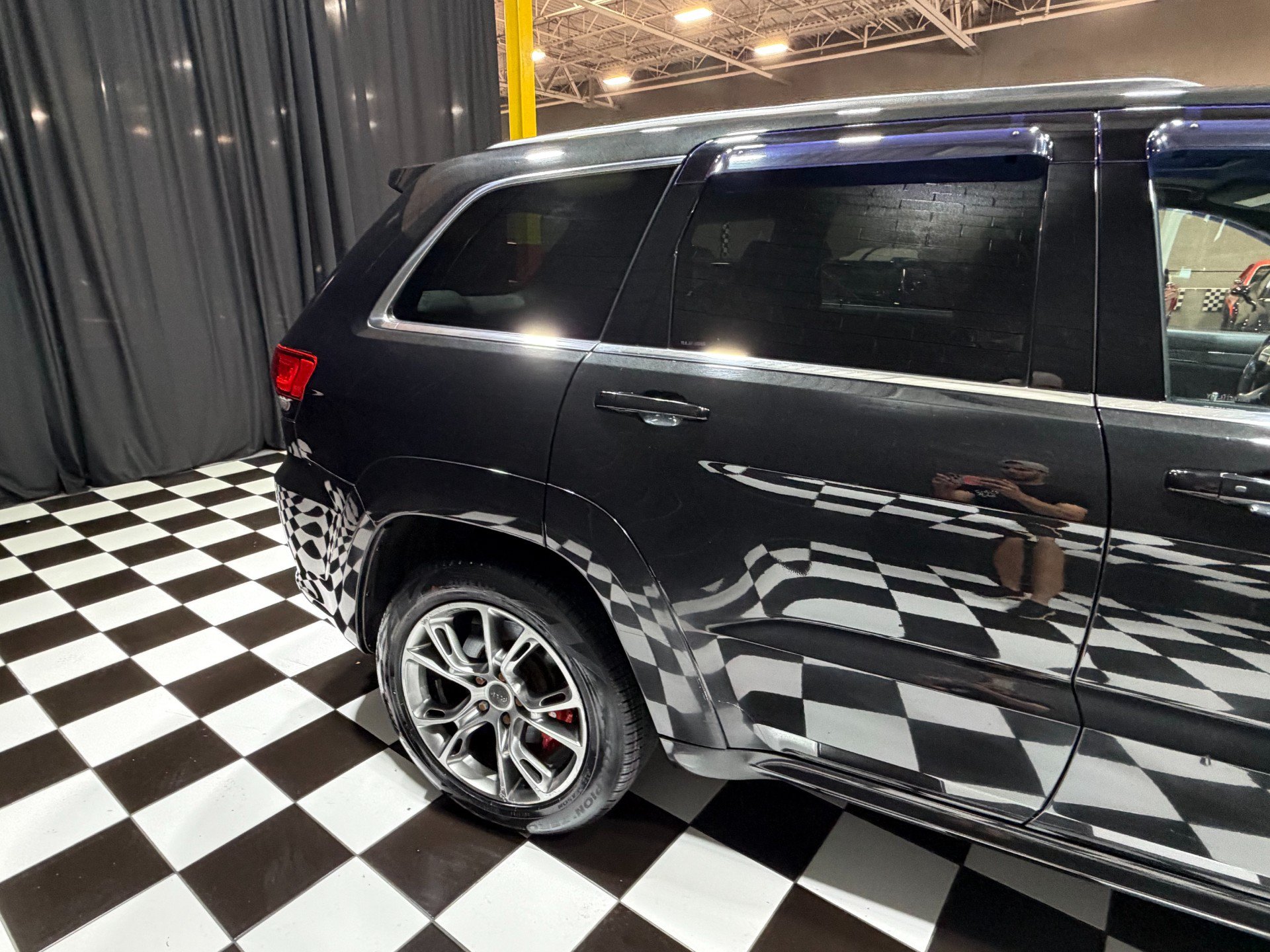 Used 2014 Jeep Grand Cherokee SRT8 w/ Luxury Group II AWD/4WD image 17