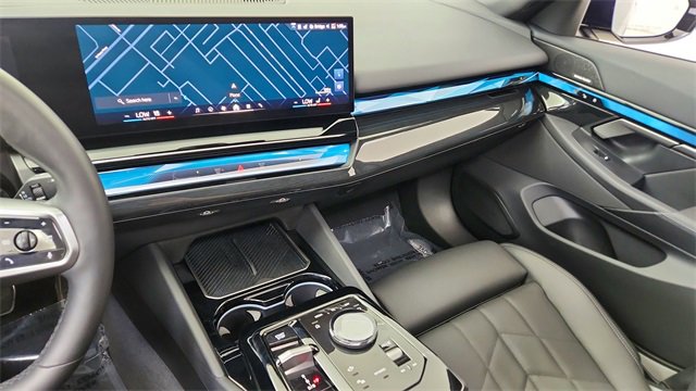 Used 2025 BMW i5 eDrive40i w/ M Sport Package image 43