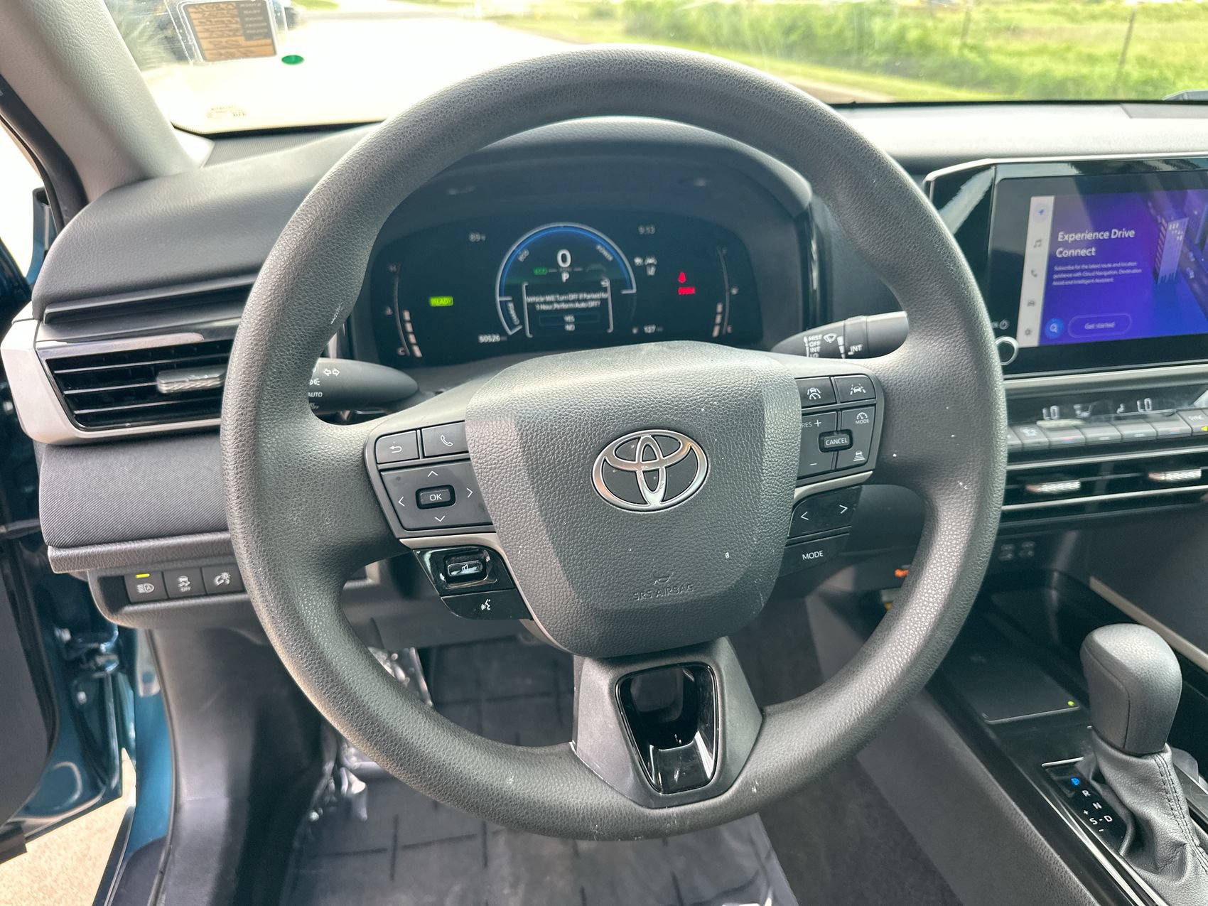 Used 2025 Toyota Camry LE FWD image 14