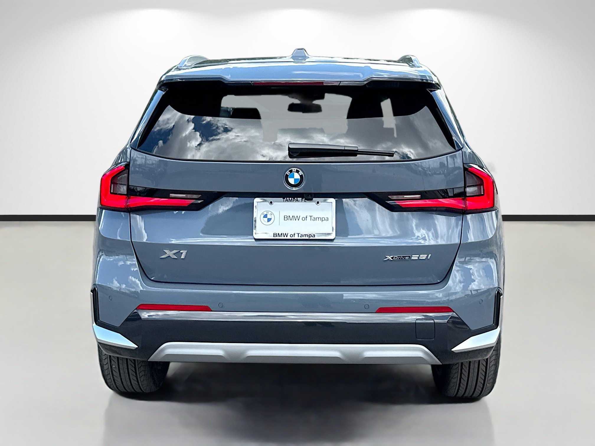 New 2026 BMW X1 xDrive28i w/ Convenience Package AWD/4WD image 4
