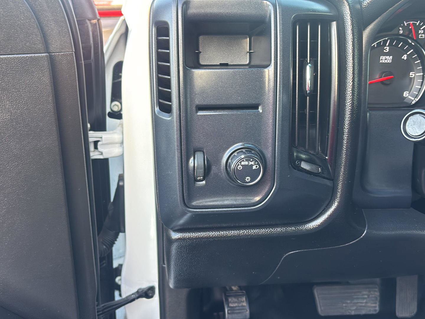 Used 2017 GMC Sierra 1500 4x4 Double Cab w/ Sierra Convenience Package image 11