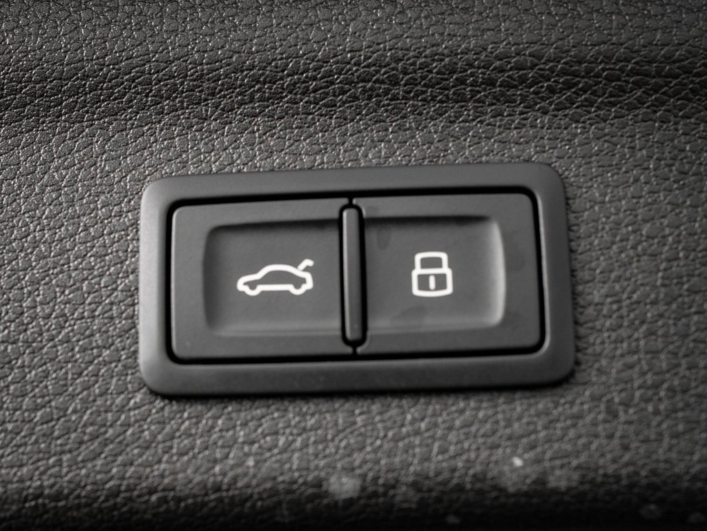 Certified 2024 Audi Q3 2.0T Premium w/ Convenience Package image 22