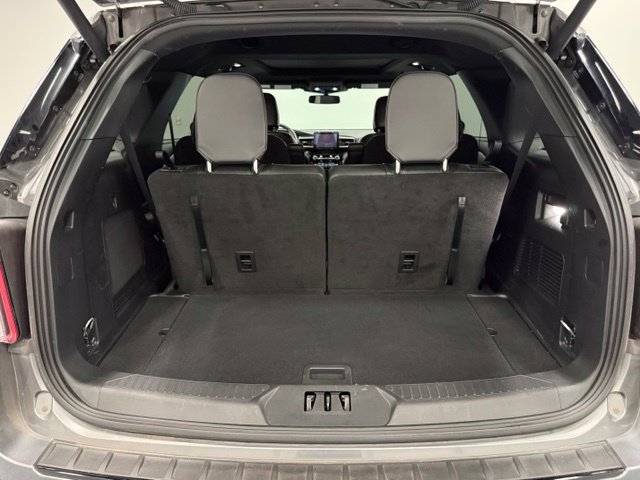 Used 2024 Ford Explorer ST-Line w/ Class IV Trailer Tow Package RWD image 35