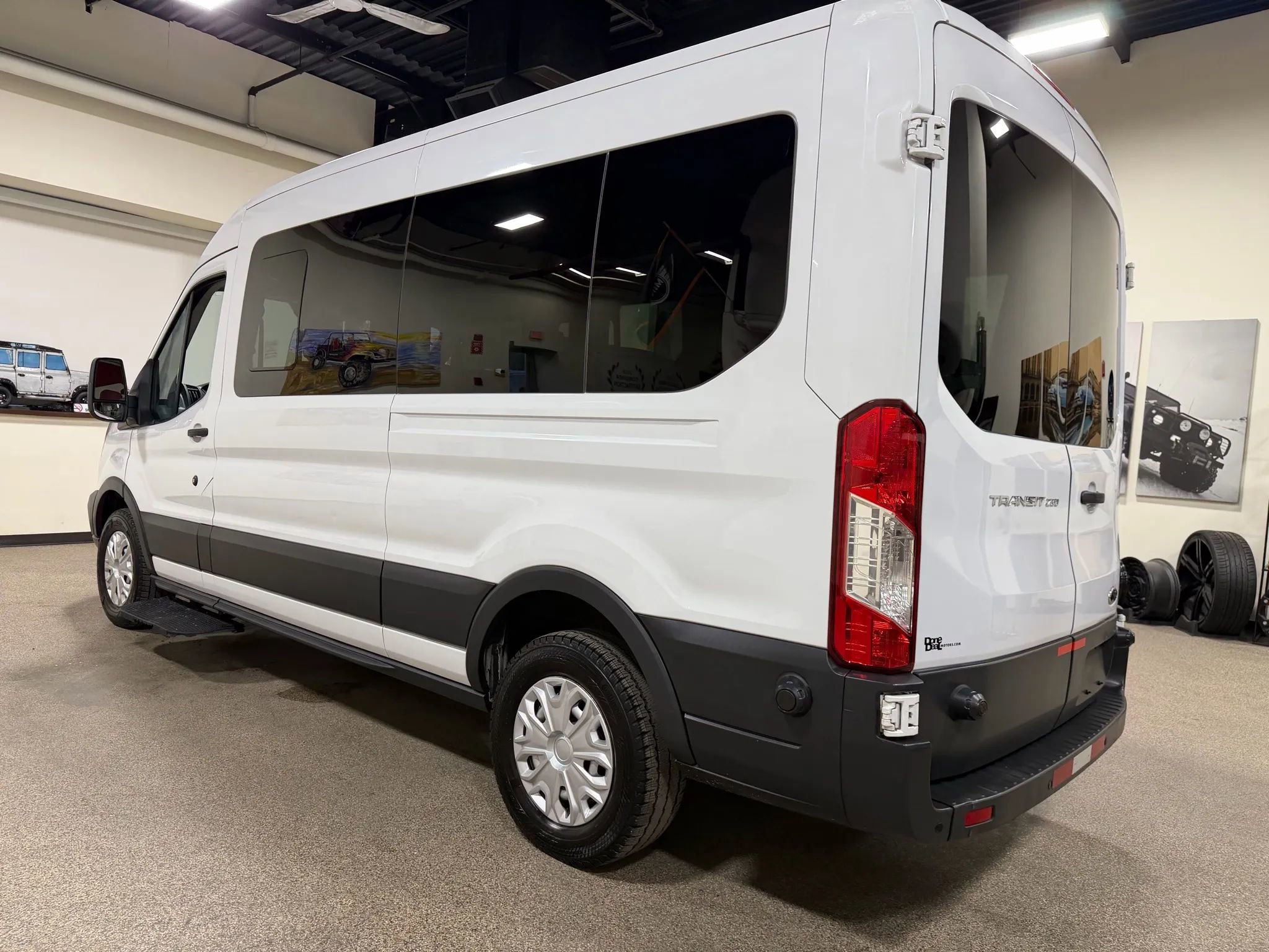 Used 2015 Ford Transit 250 148 Medium Roof w/ Exterior Upgrade Package RWD image 21