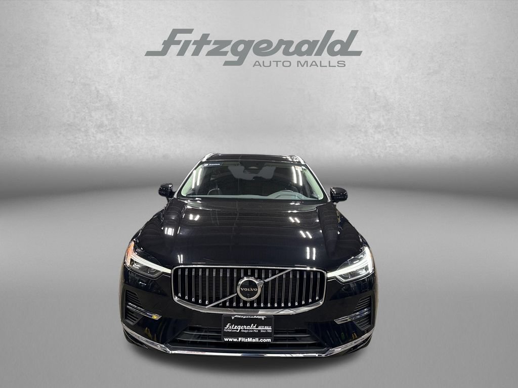 Used 2023 Volvo XC60 T8 Plus w/ Climate Package AWD/4WD image 5