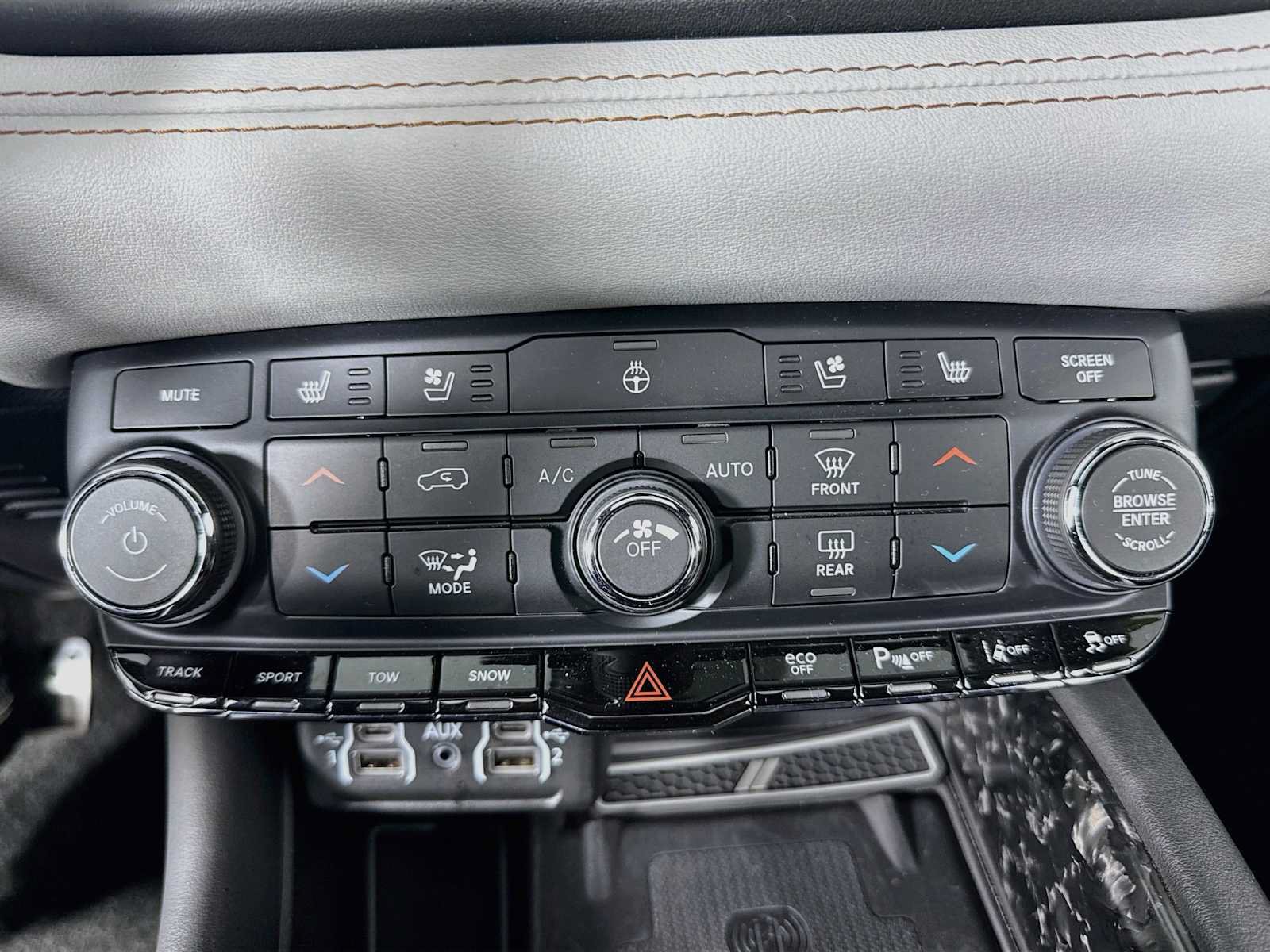 Used 2022 Dodge Durango R/T AWD/4WD image 18