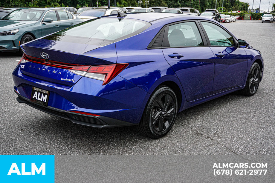 Used 2023 Hyundai Elantra Blue w/ Preferred Accessory Package FWD image 5