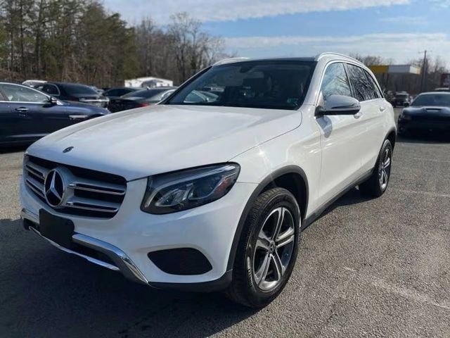 Used 2019 Mercedes-Benz GLC 300 GLC 300 w/ Premium Package image 2