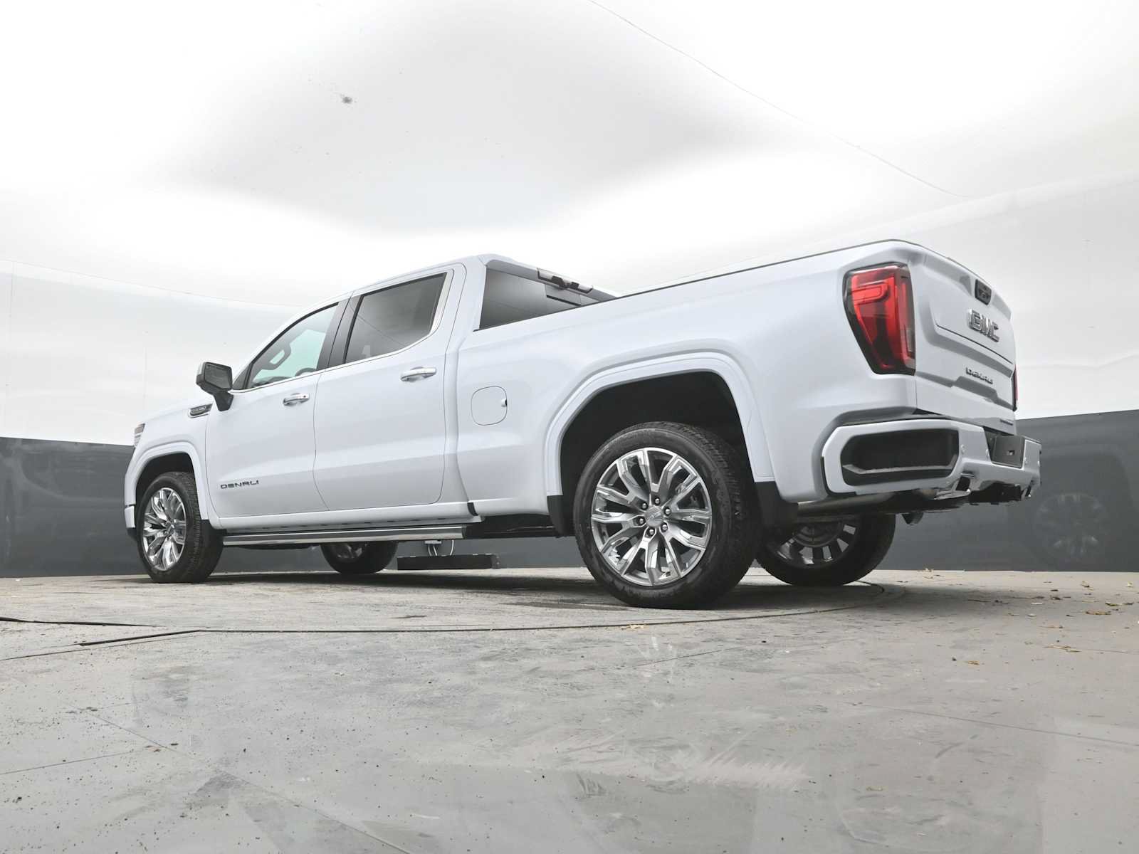 New 2026 GMC Sierra 1500 Denali w/ Denali Reserve Package AWD/4WD image 22