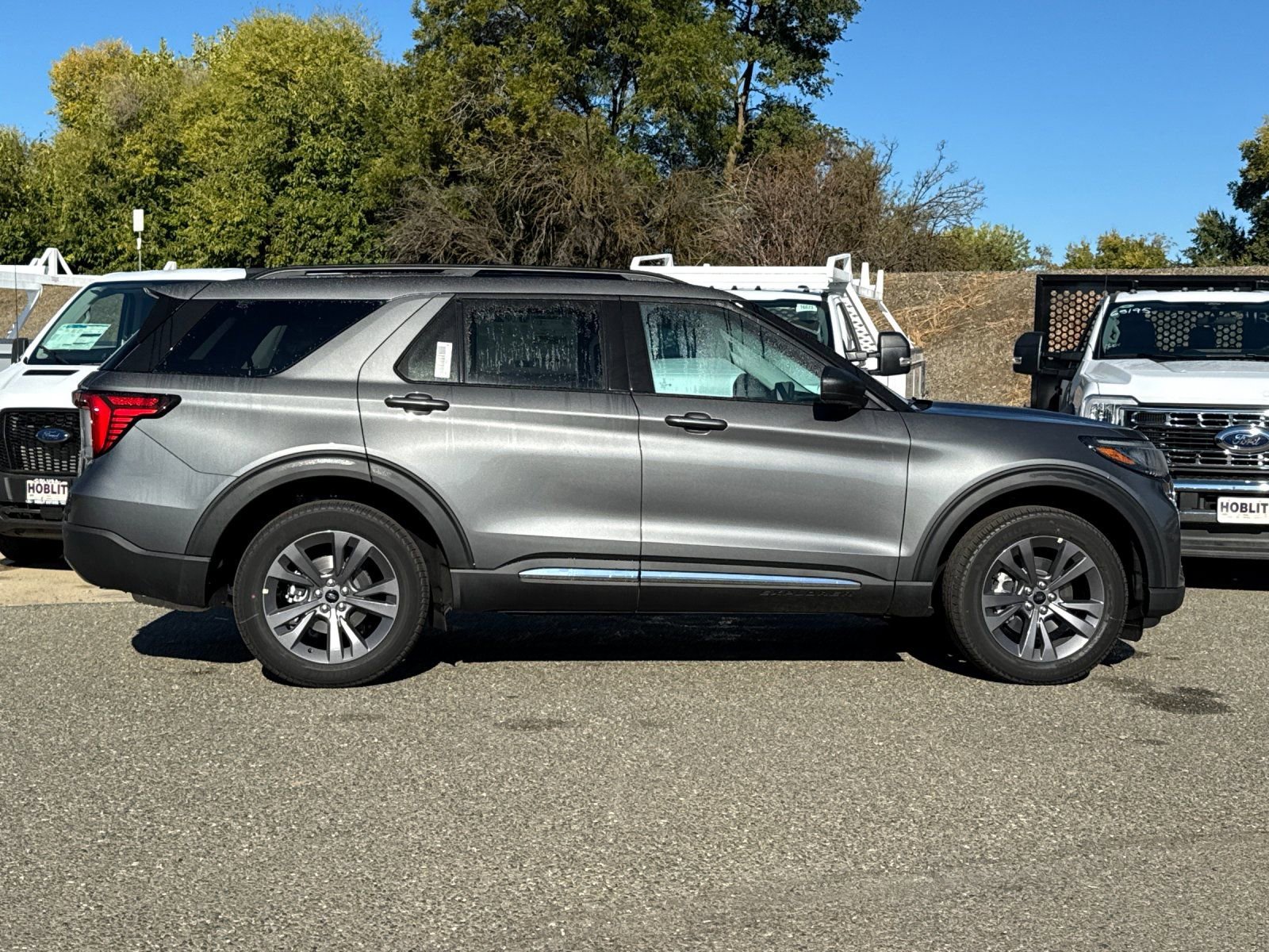 New 2025 Ford Explorer Active w/ Active Comfort Package image 2