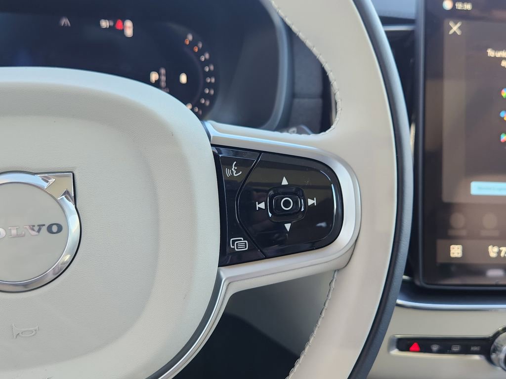 New 2026 Volvo XC90 B6 Ultra w/ Protection Package image 16