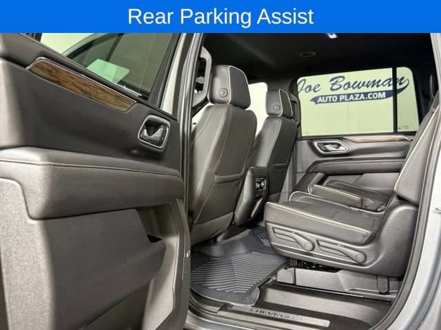 Used 2024 Chevrolet Suburban Premier AWD/4WD image 12