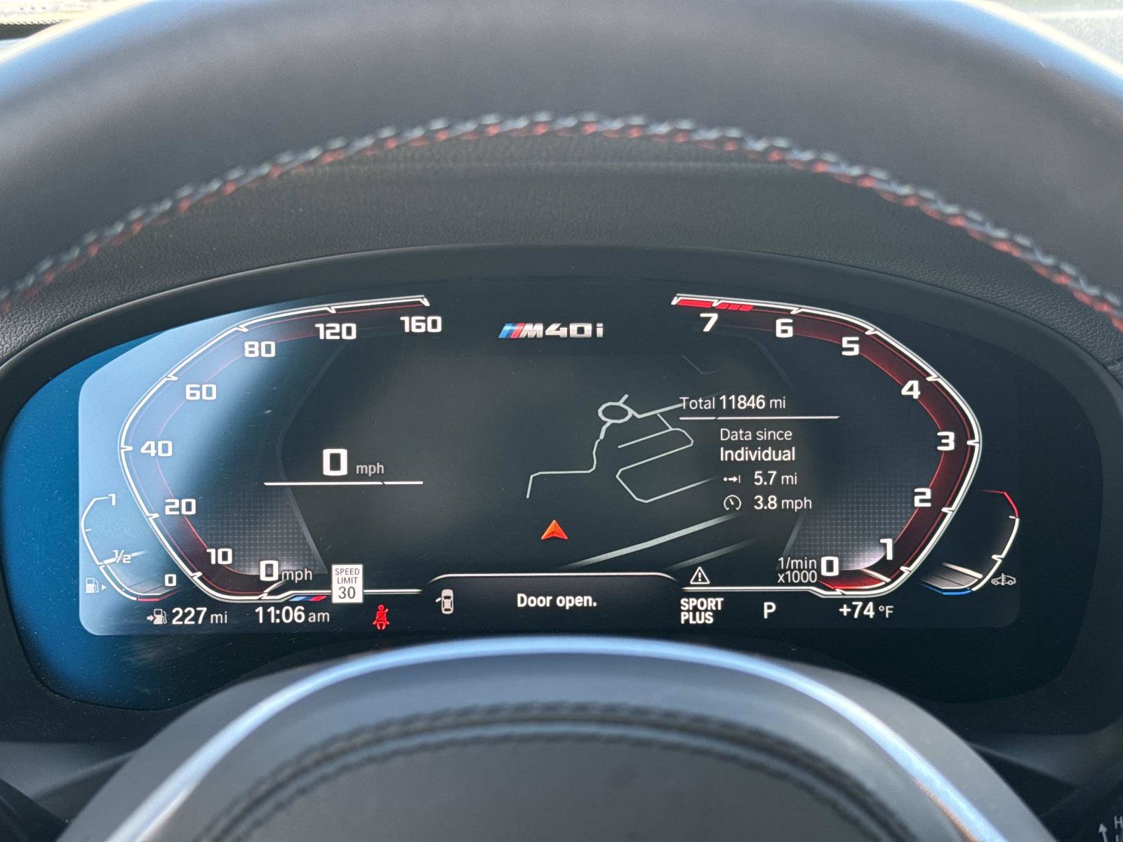 Used 2025 BMW X4 M40i image 27