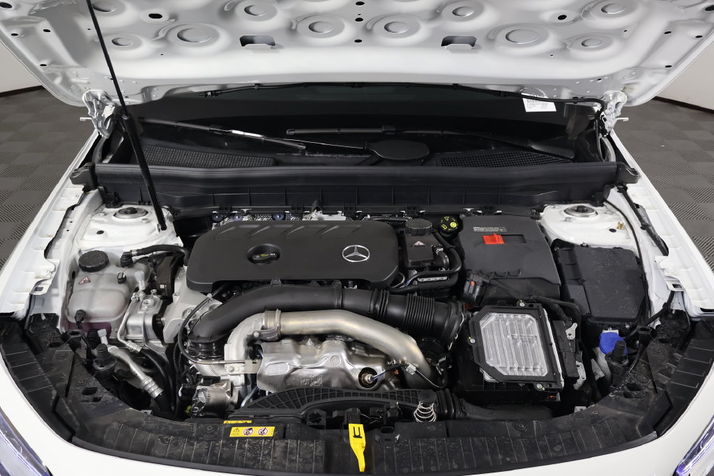 New 2026 Mercedes-Benz GLB 250 image 9