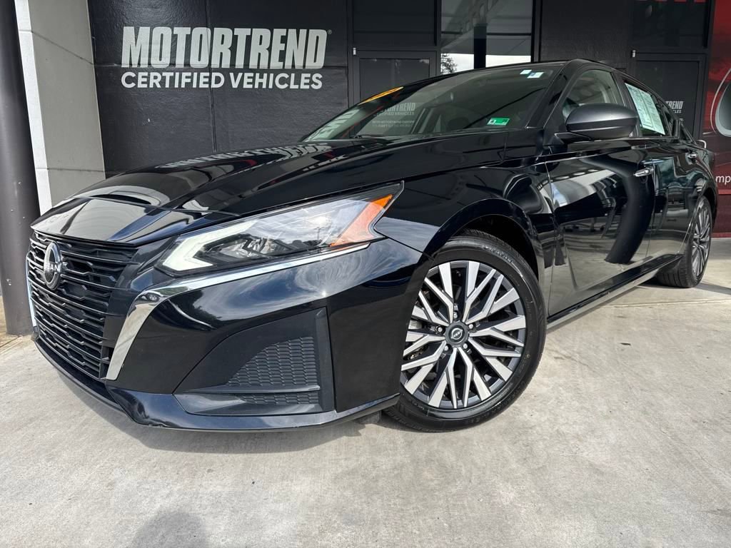 Used 2024 Nissan Altima 2.5 SV