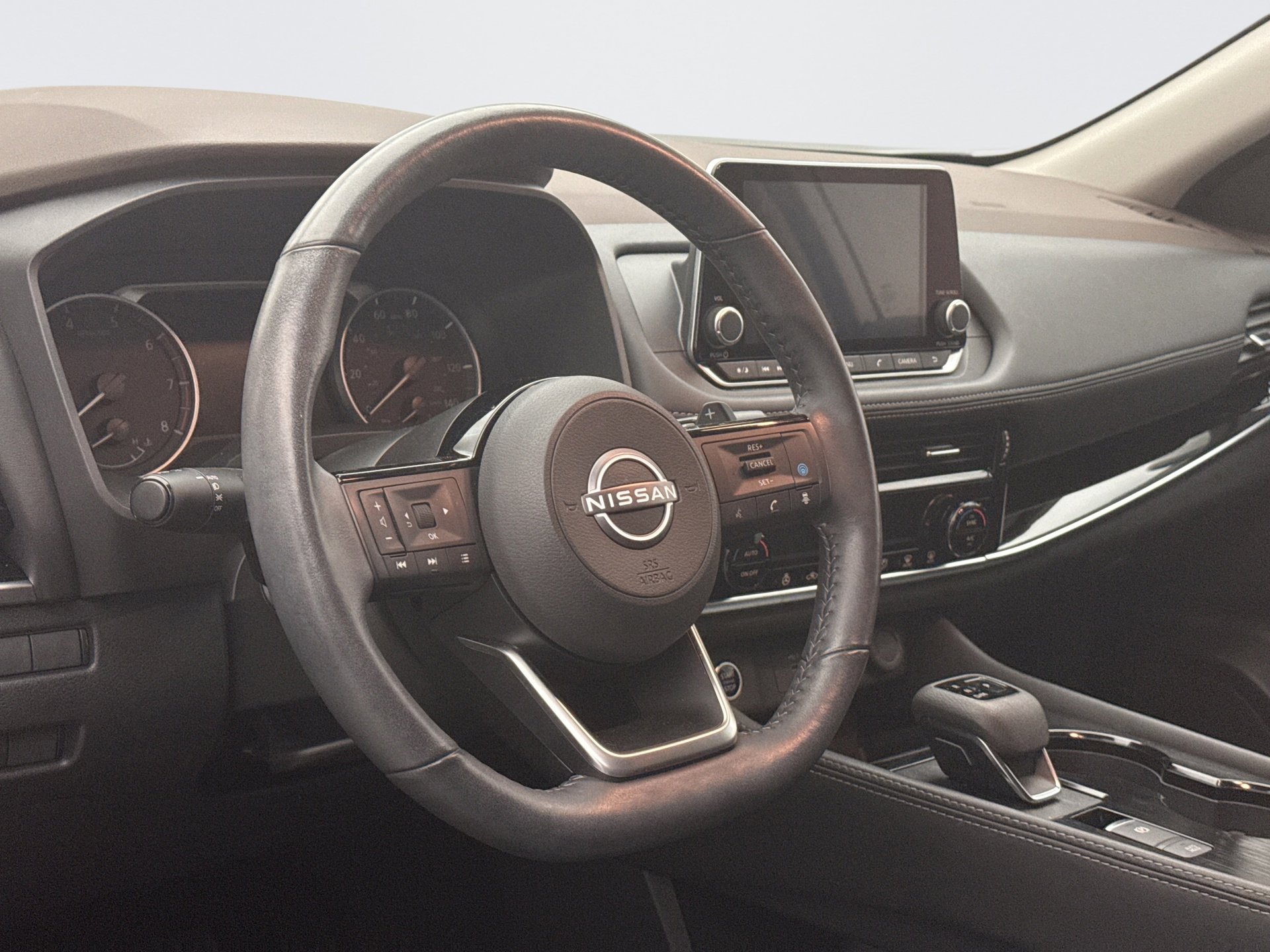 Used 2023 Nissan Rogue SL AWD/4WD image 7
