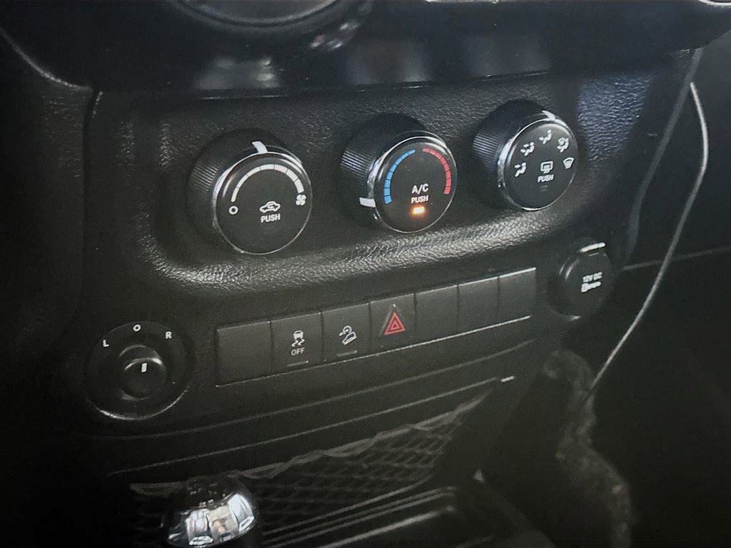Used 2017 Jeep Wrangler Unlimited Sport AWD/4WD image 17