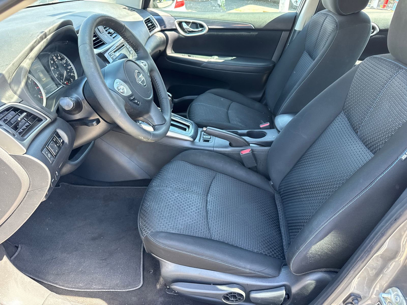 Used 2017 Nissan Sentra SR FWD image 15