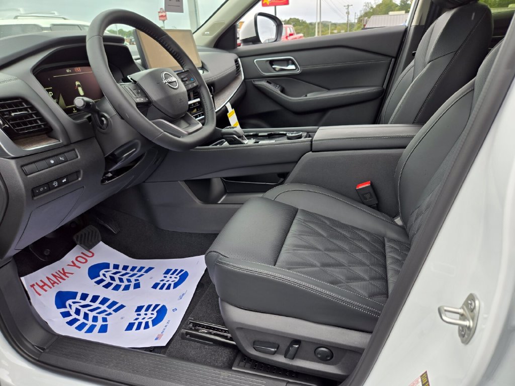New 2026 Nissan Rogue Platinum w/ Platinum Premium Package AWD/4WD image 4