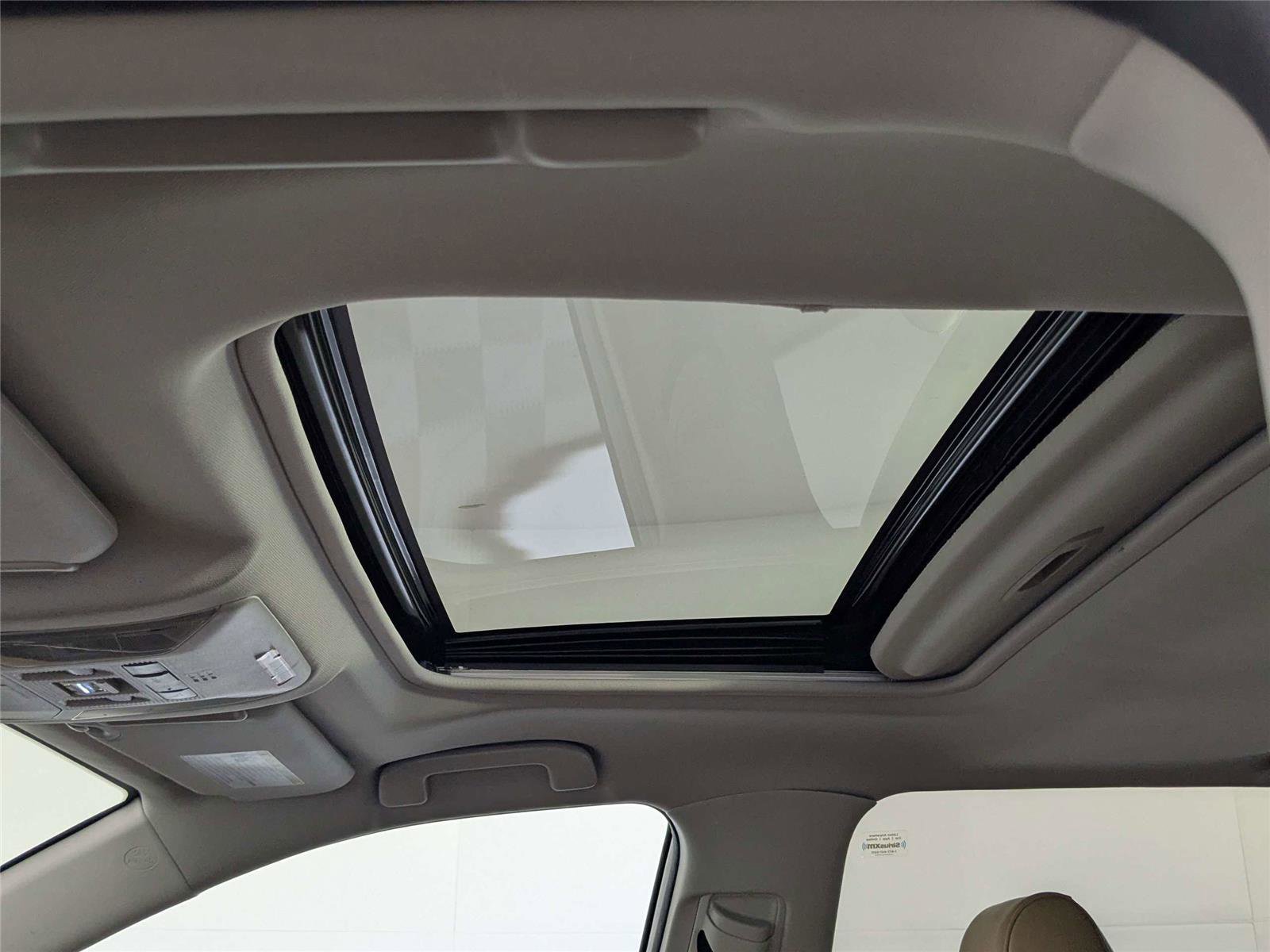 Used 2020 Toyota RAV4 Limited FWD image 16