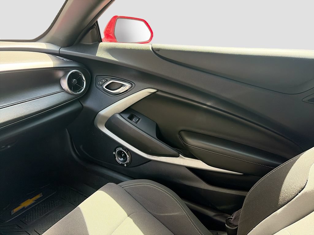 Used 2016 Chevrolet Camaro SS RWD image 23