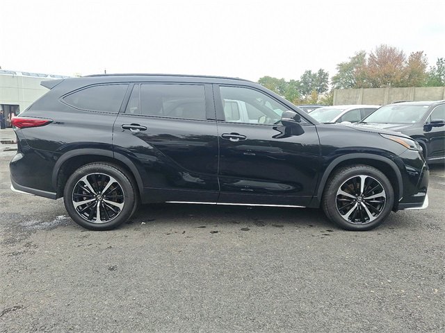 Used 2022 Toyota Highlander XSE image 7