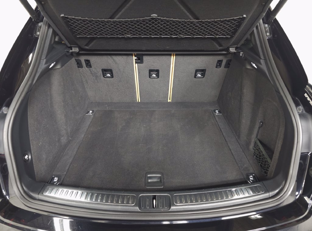 Used 2018 Porsche Macan S AWD/4WD image 7