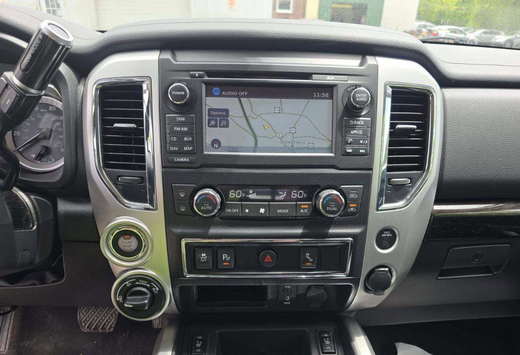 Used 2018 Nissan Titan SV w/ SV Convenience Package AWD/4WD image 6