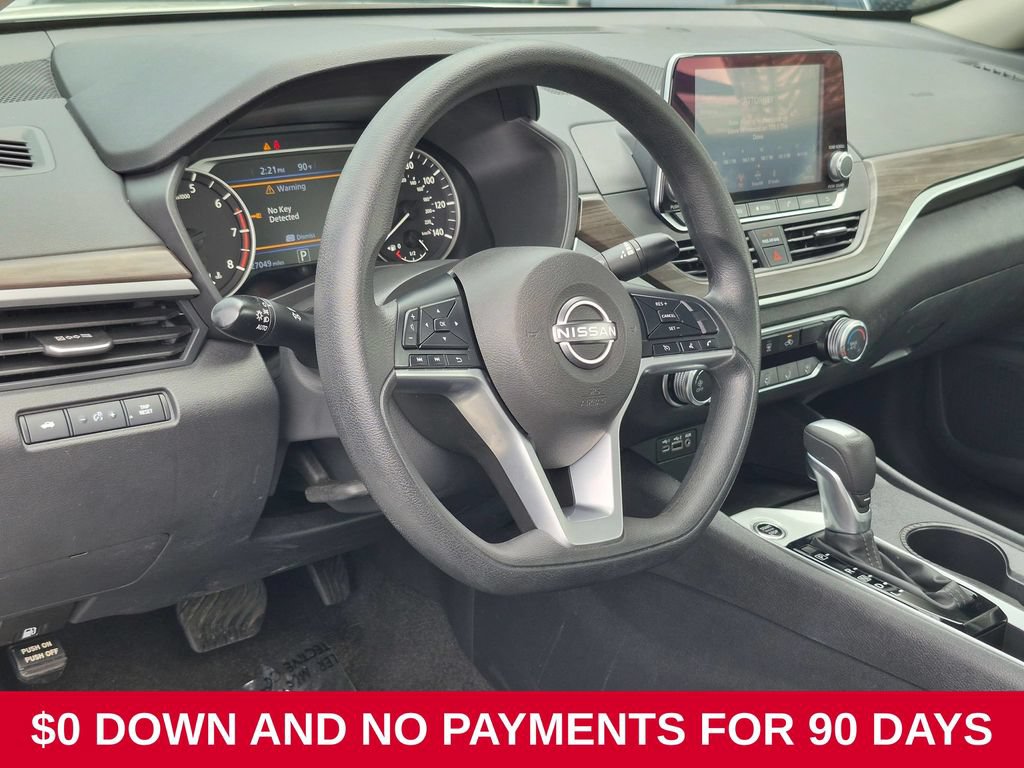 Used 2025 Nissan Altima 2.5 SV FWD image 14