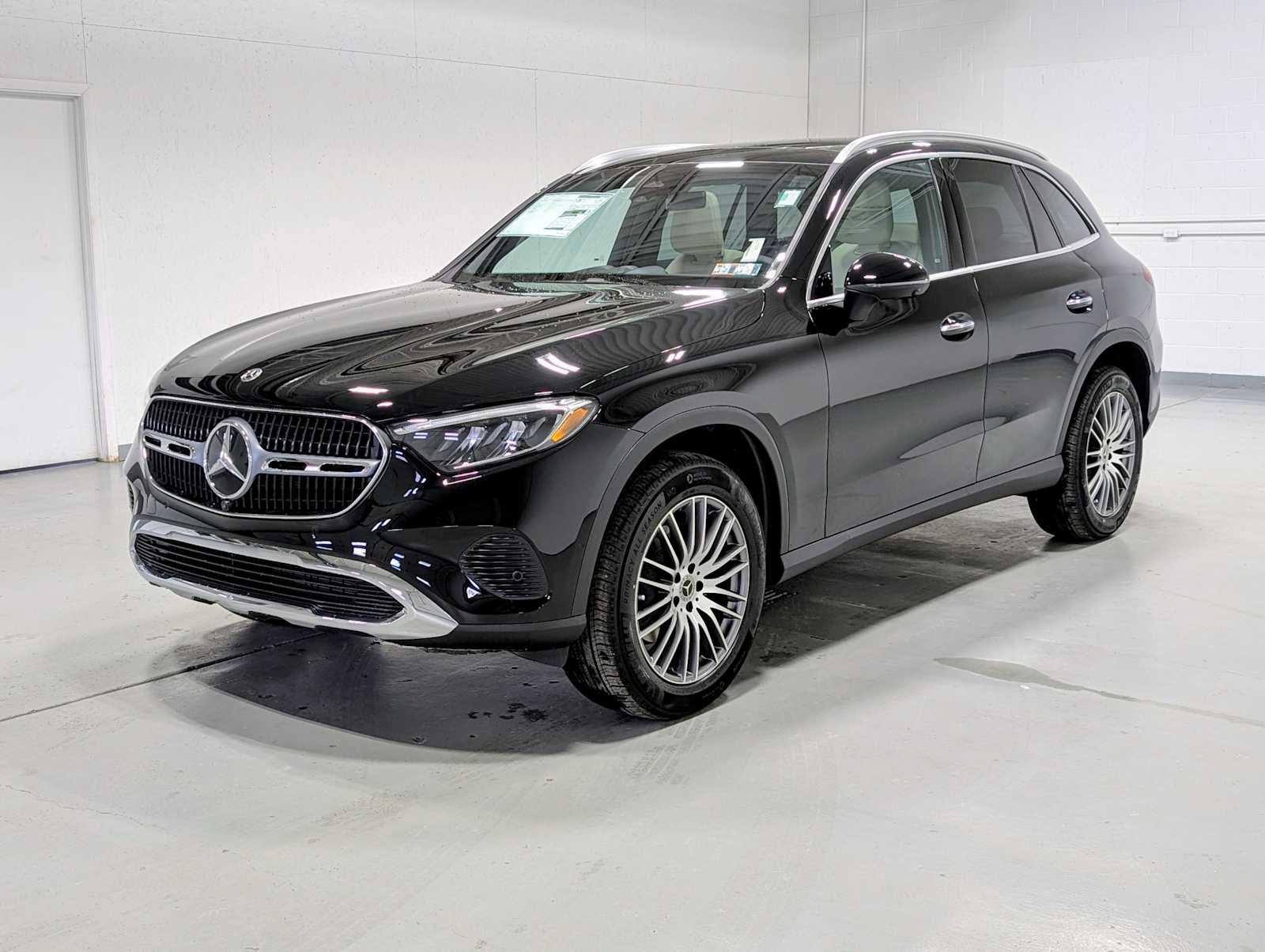 New 2026 Mercedes-Benz GLC 300 GLC 300 image 1