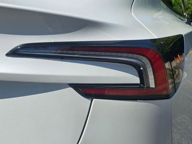 Used 2025 Tesla Model 3 Long Range RWD image 31